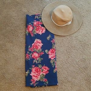 Gorgeous lularoe floral cassie